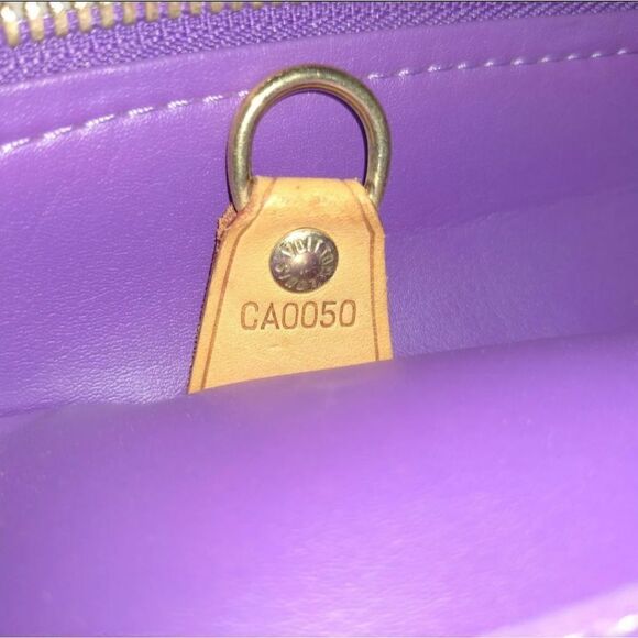 Authentic Louis Vuitton LV Hand Bag M91081 Sutton Purple/Bronze Vernis 2104323. - Picture 9 of 9